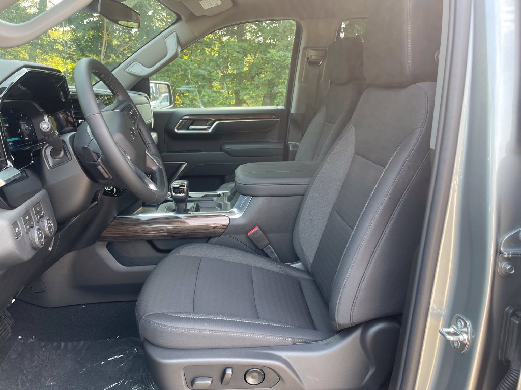 New 2026 Chevrolet Silverado 1500 RST w/ Protection Package AWD/4WD image 9