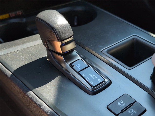 Used 2025 Lexus UX 300h FWD image 21