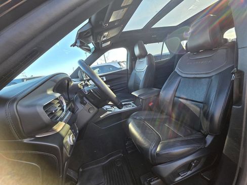 Used 2021 Ford Explorer Platinum image 13