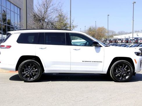 New 2026 Jeep Grand Cherokee L Limited image 4