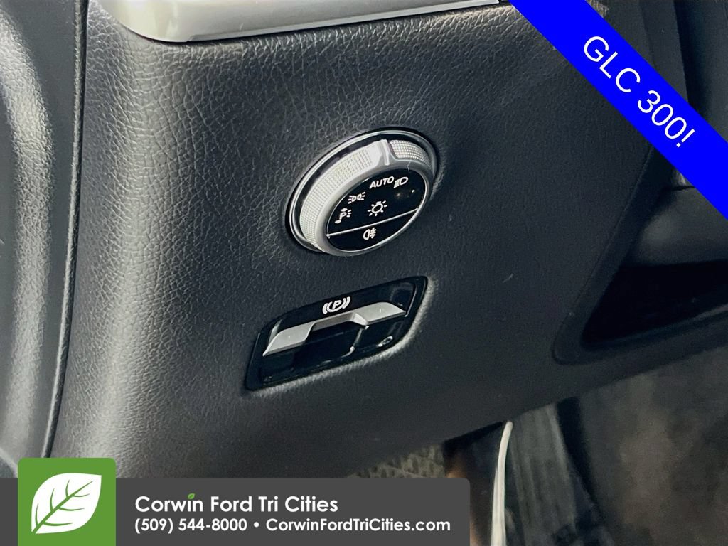 Used 2023 Mercedes-Benz GLC 300 4MATIC image 20