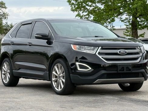 Used 2017 Ford Edge Titanium w/ Equipment Group 301A FWD image 7