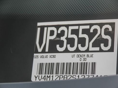 Certified 2025 Volvo XC90 B5 Core w/ Climate Package image 30