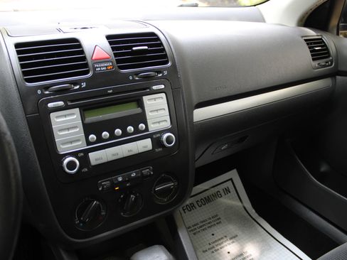 Used 2009 Volkswagen Jetta S FWD image 12