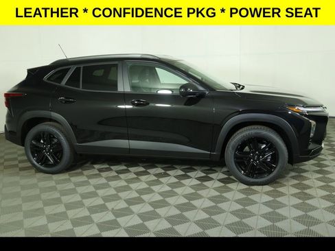 New 2026 Chevrolet Trax ACTIV w/ Driver Confidence Package FWD image 2