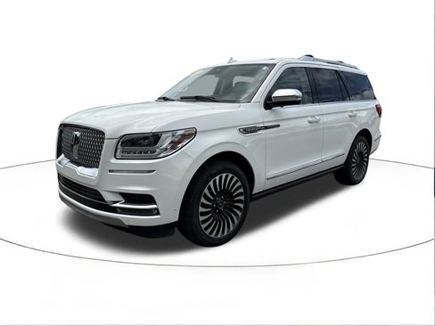 Used 2021 Lincoln Navigator Black Label w/ Cargo Convenience Package AWD/4WD image 7