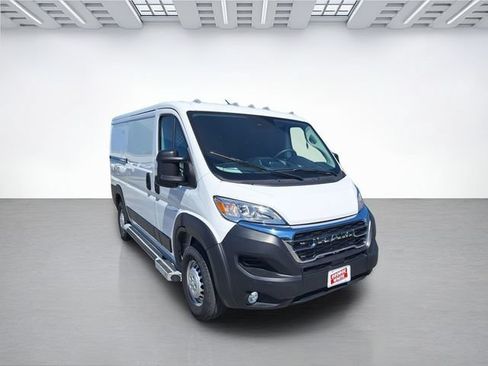 Used 2025 RAM ProMaster 2500 w/ U-Haul Equipment Group FWD image 2