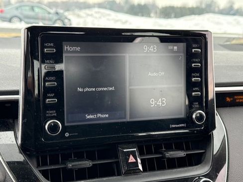 Used 2021 Toyota Corolla LE image 23