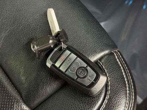 Used 2019 Ford F150 Lariat w/ Equipment Group 502A Luxury image 32