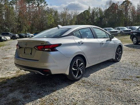 New 2025 Nissan Versa SR w/ Trunk Package image 8