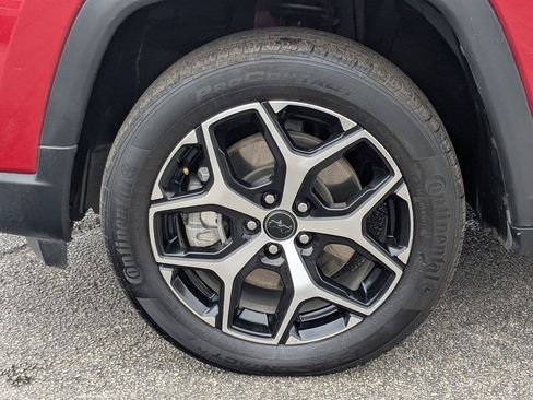 Used 2025 Jeep Compass Limited image 28