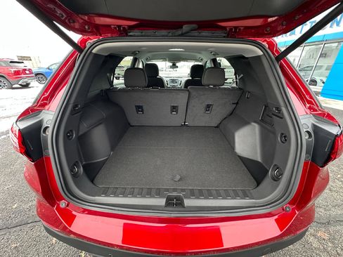 Used 2023 Chevrolet Equinox LT image 24