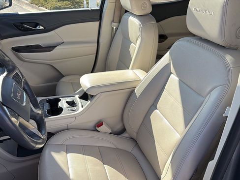 Used 2020 GMC Acadia Denali w/ Trailering Package image 10