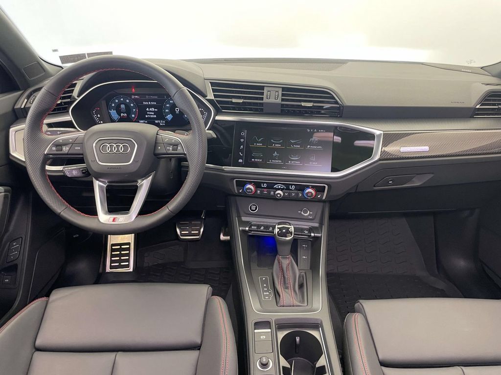 Used 2025 Audi Q3 2.0T Premium Plus w/ Premium Plus Package AWD/4WD image 25