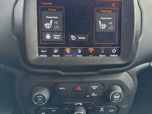 Used 2023 Jeep Renegade Limited AWD/4WD image 10
