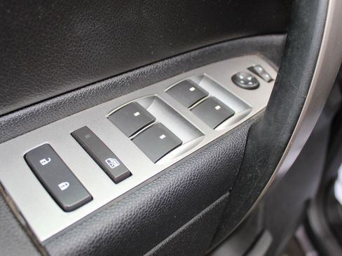 Used 2011 Chevrolet Silverado 2500 LT w/ Interior Plus Package AWD/4WD image 21