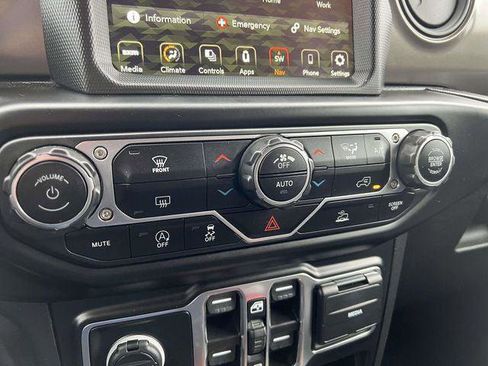 Certified 2022 Jeep Wrangler Unlimited Sport AWD/4WD image 21