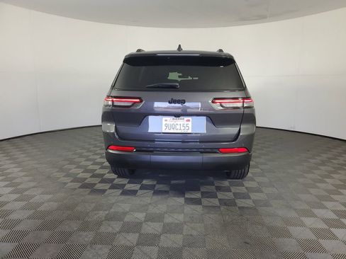 Used 2025 Jeep Grand Cherokee L Altitude image 5