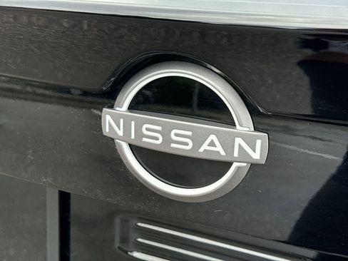 Used 2025 Nissan Sentra SR w/ Midnight Edition FWD image 18