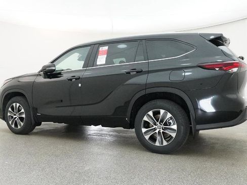 New 2026 Toyota Highlander XLE image 55