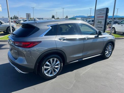 Used 2022 INFINITI QX50 Luxe AWD/4WD image 17