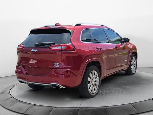 Used 2017 Jeep Cherokee Overland w/ Technology Group FWD image 5