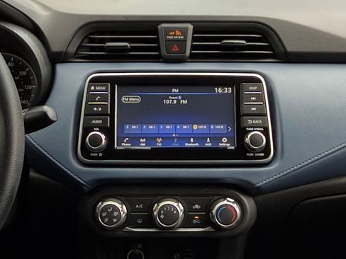 Used 2025 Nissan Versa SV FWD image 20