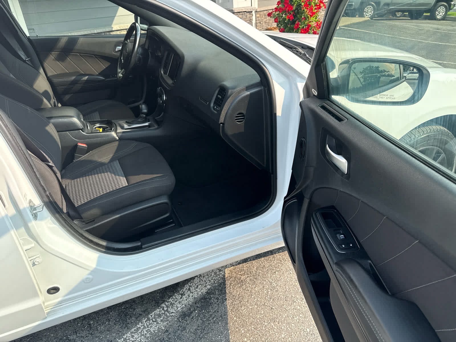 Used 2023 Dodge Charger SXT w/ Blacktop Package AWD/4WD image 16