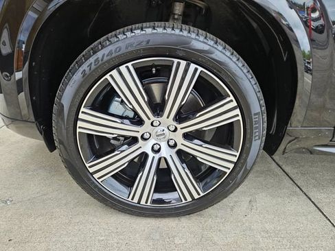 Certified 2024 Volvo XC90 T8 Plus w/ Protection Package Premier AWD/4WD image 9
