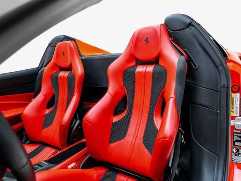 Used 2022 Ferrari F8 Tributo RWD image 4