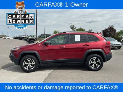 Used 2015 Jeep Cherokee Trailhawk w/ Cold Weather Group AWD/4WD image 2
