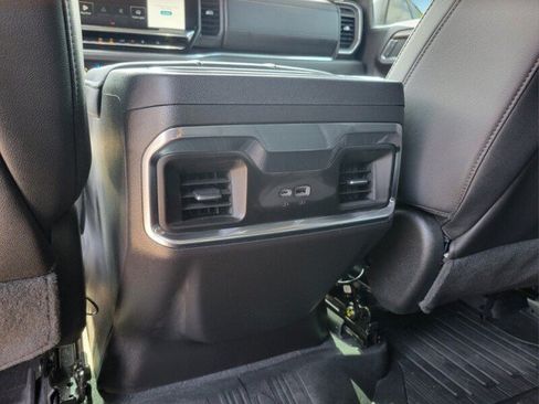 Used 2023 GMC Sierra 1500 SLT w/ SLT Premium Package AWD/4WD image 28