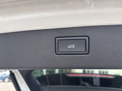 New 2026 Volkswagen Tiguan SE R-Line image 41