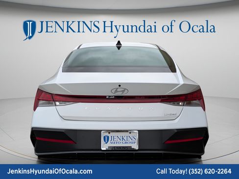 New 2026 Hyundai Elantra Limited FWD image 5