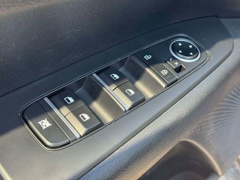 Used 2023 Kia Forte LXS FWD image 15