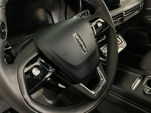 Used 2025 Lincoln Corsair Reserve image 20
