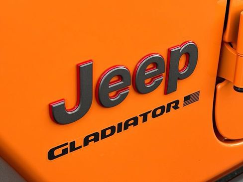 Used 2025 Jeep Gladiator Rubicon image 18