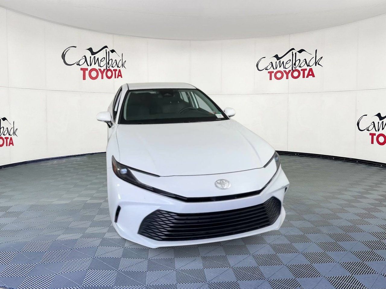 Used 2025 Toyota Camry LE FWD image 6