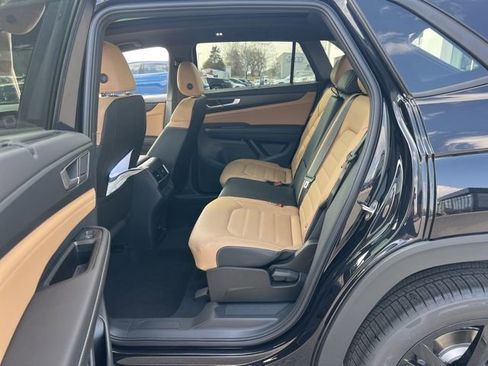 New 2026 Volkswagen Atlas Cross Sport SEL R-Line image 30