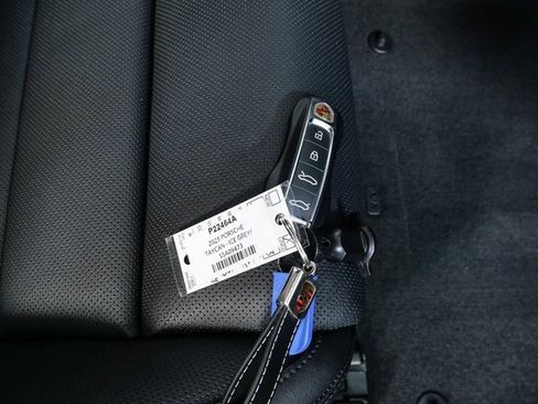 Certified 2025 Porsche Taycan image 39
