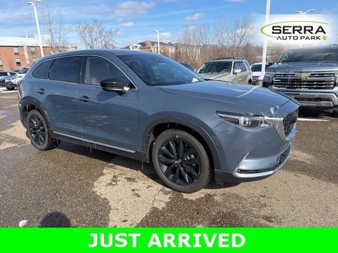 Used 2023 MAZDA CX-9 Carbon Edition image 2