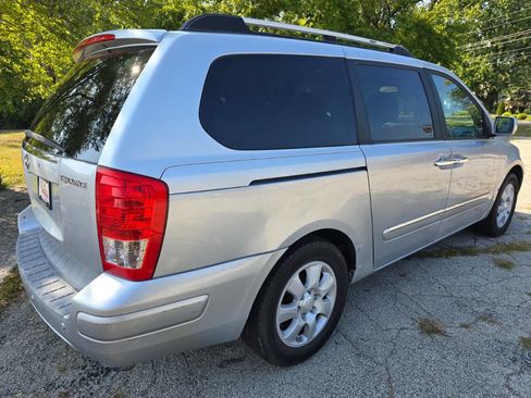 Used 2007 Hyundai Entourage GLS image 7