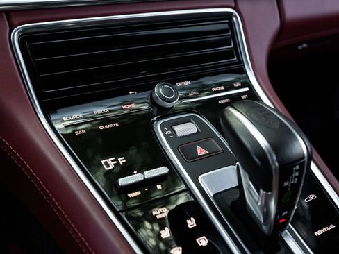 Certified 2022 Porsche Panamera Turbo S AWD/4WD image 26