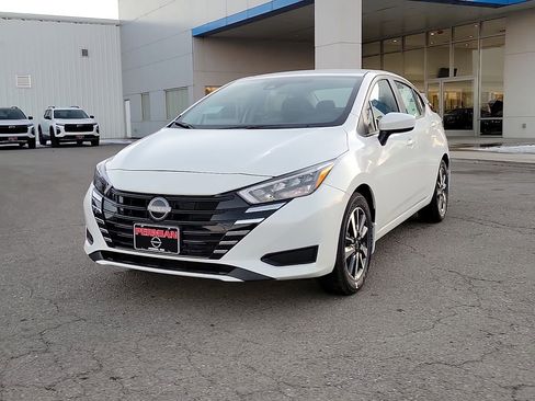 New 2025 Nissan Versa SV w/ Trunk Package image 4