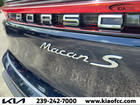 Used 2022 Porsche Macan S AWD/4WD image 9