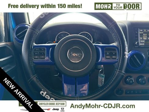 Used 2016 Jeep Wrangler Sahara w/ Connectivity Group image 16