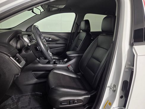 Used 2022 GMC Terrain SLT w/ Elevation Edition FWD image 9