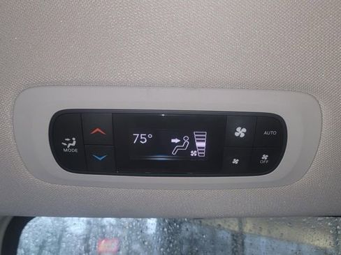 Used 2019 Chrysler Pacifica Touring-L Plus w/ Advanced Safetytec Group image 26