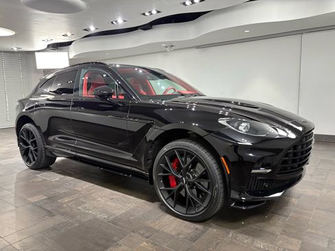 New 2025 Aston Martin DBX 707 image 1