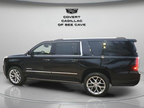 Used 2020 GMC Yukon XL Denali w/ Denali Premium Package image 6